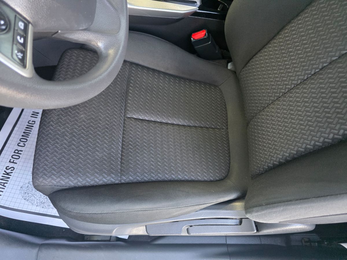 2018 Mitsubishi Eclipse Cross LE photo 31