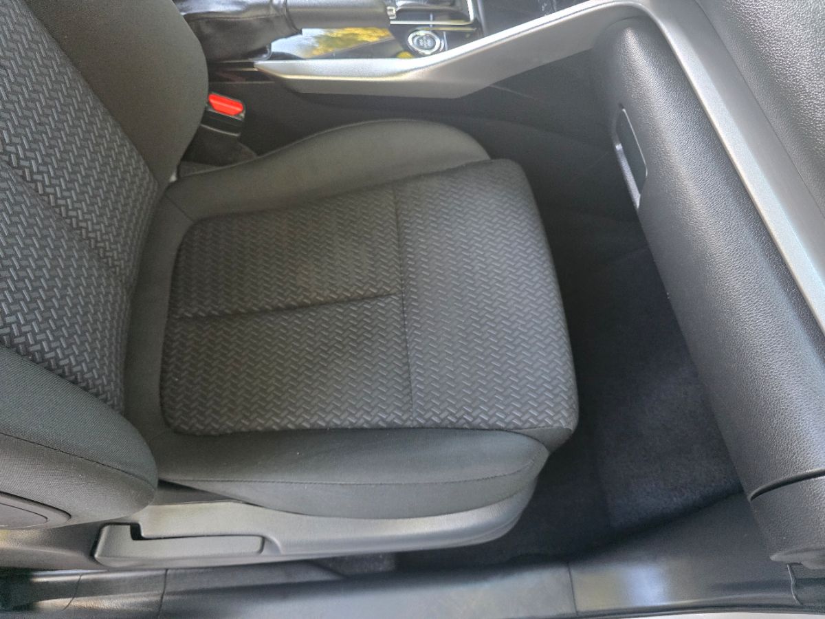 2018 Mitsubishi Eclipse Cross LE photo 38
