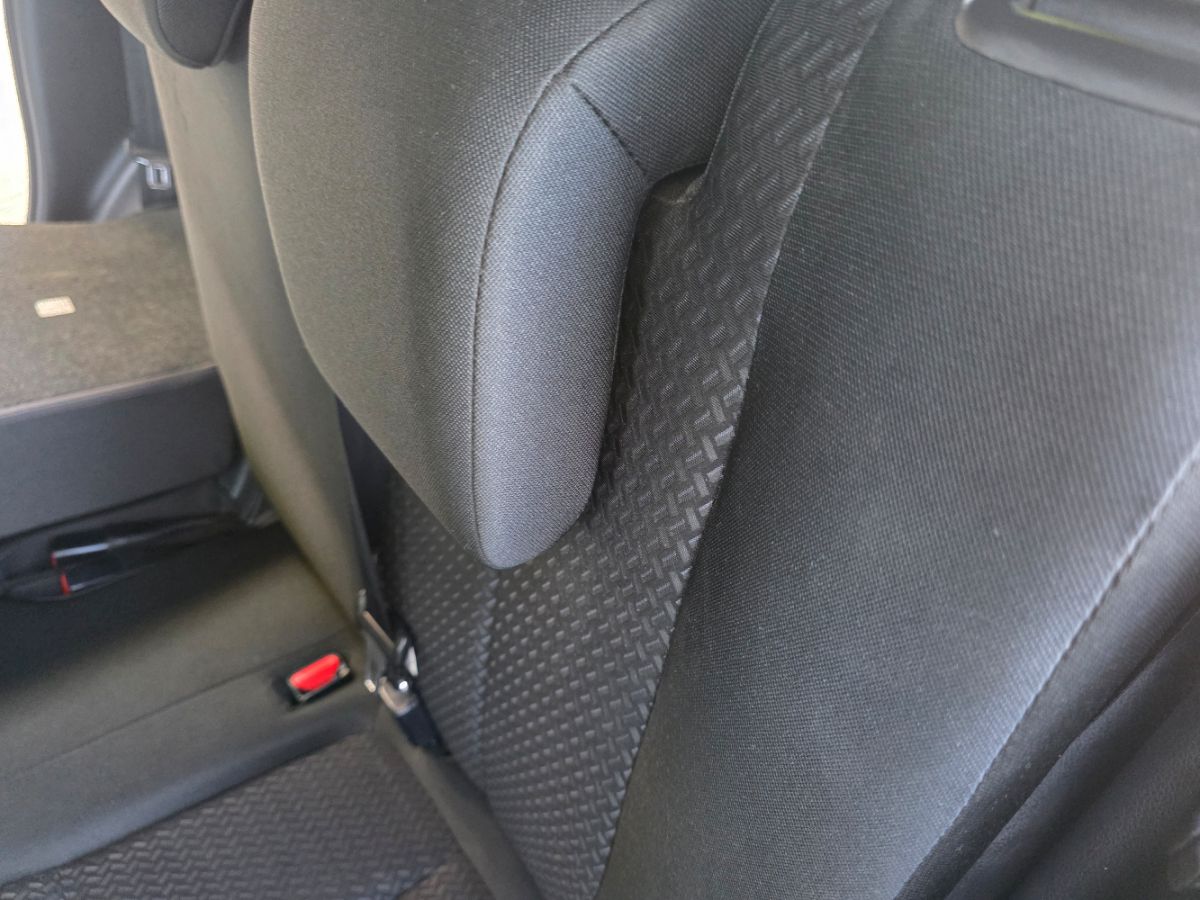 2018 Mitsubishi Eclipse Cross LE photo 45