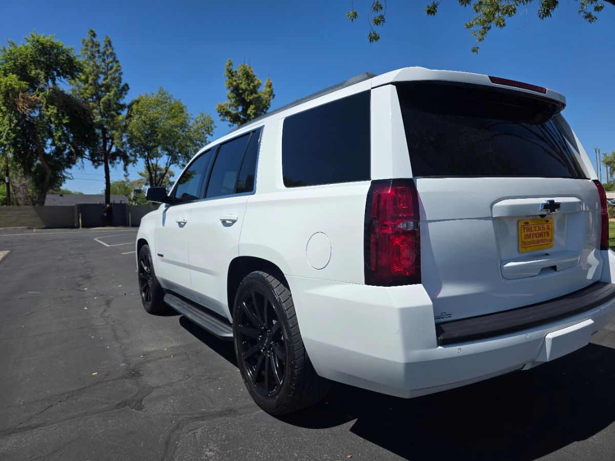 2017 Chevrolet Tahoe LT photo 2