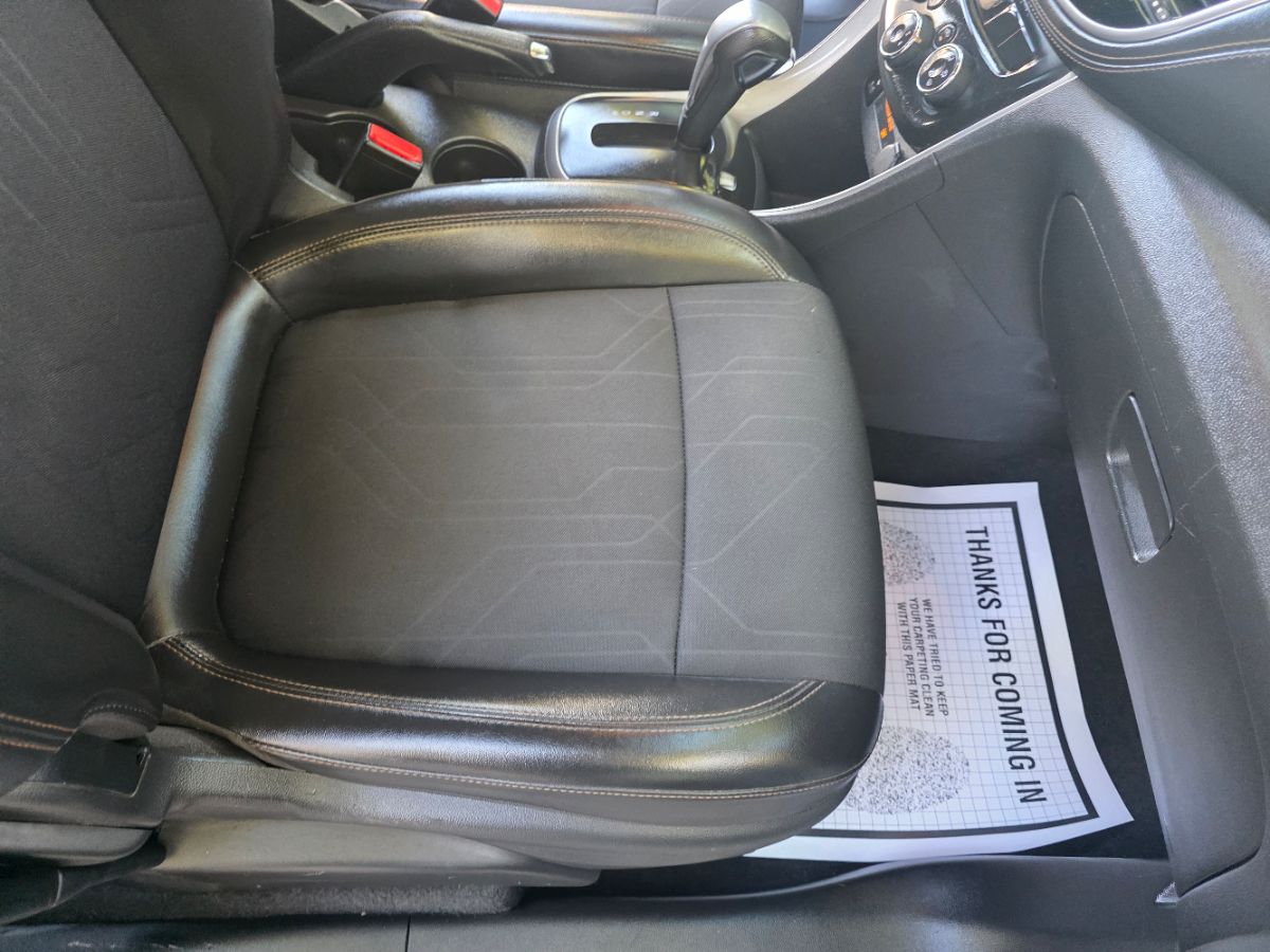 2018 Chevrolet Trax LT photo 28