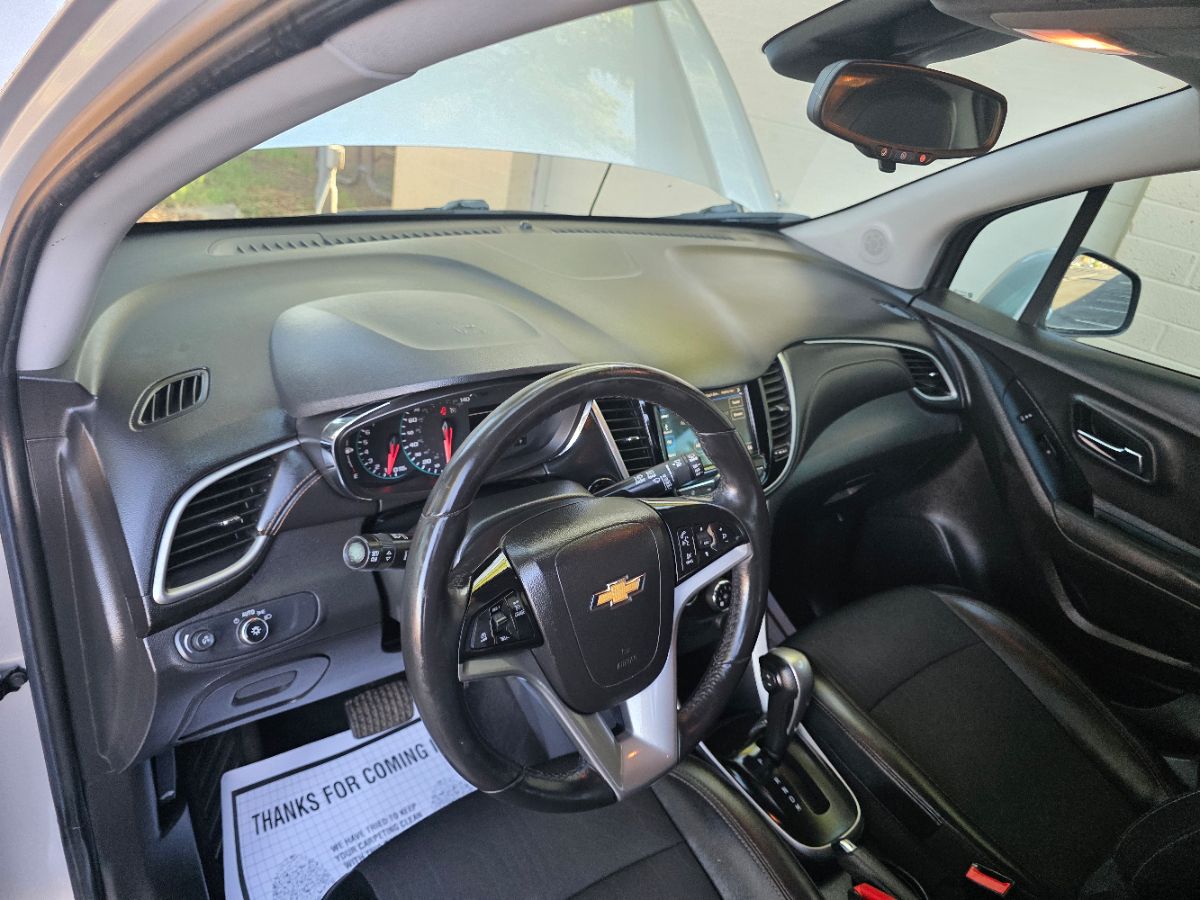 2018 Chevrolet Trax LT photo 32