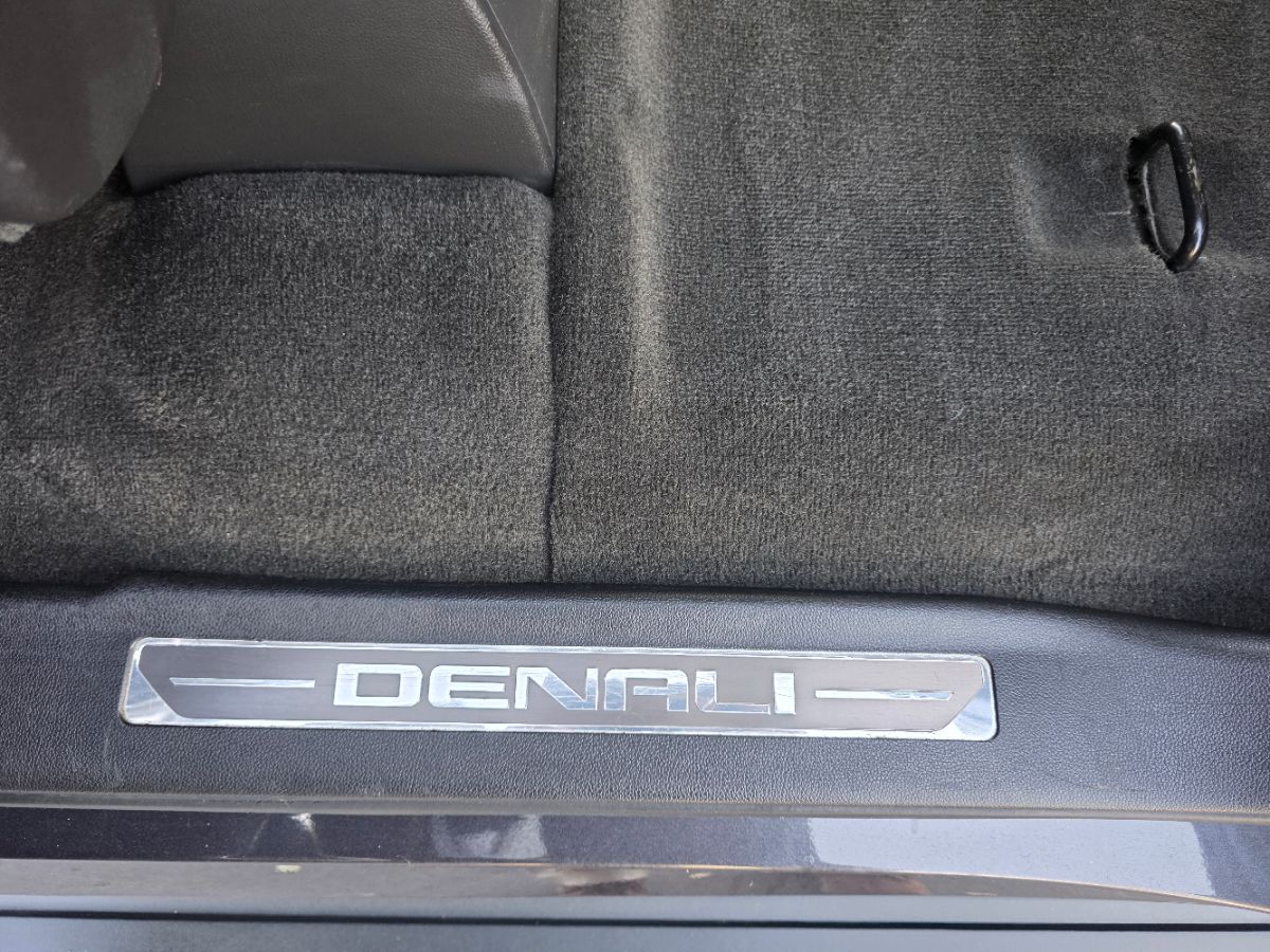 2015 Gmc Yukon XL Denali photo 47