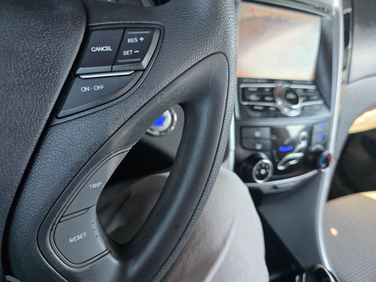 2012 Hyundai Sonata SE photo 21