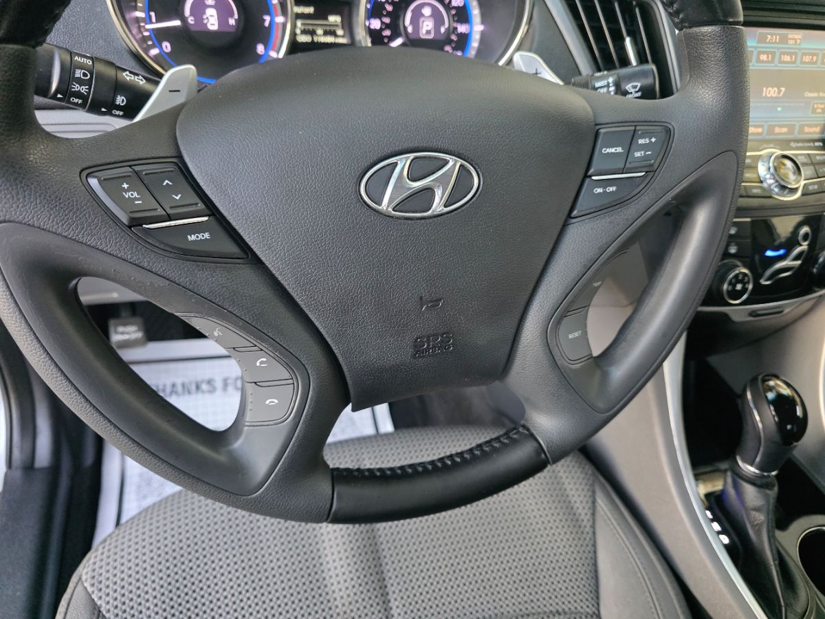 2012 Hyundai Sonata SE photo 28