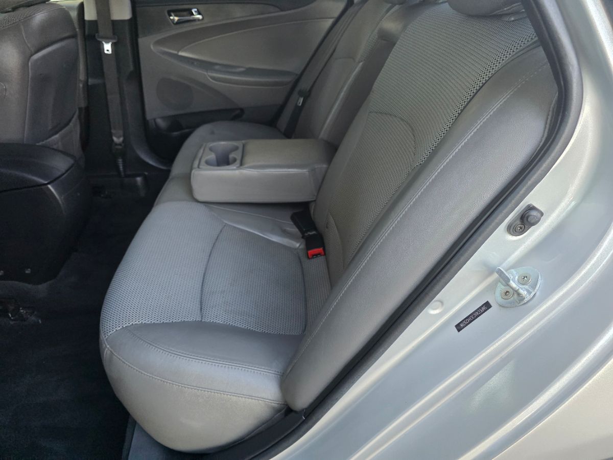 2012 Hyundai Sonata SE photo 33