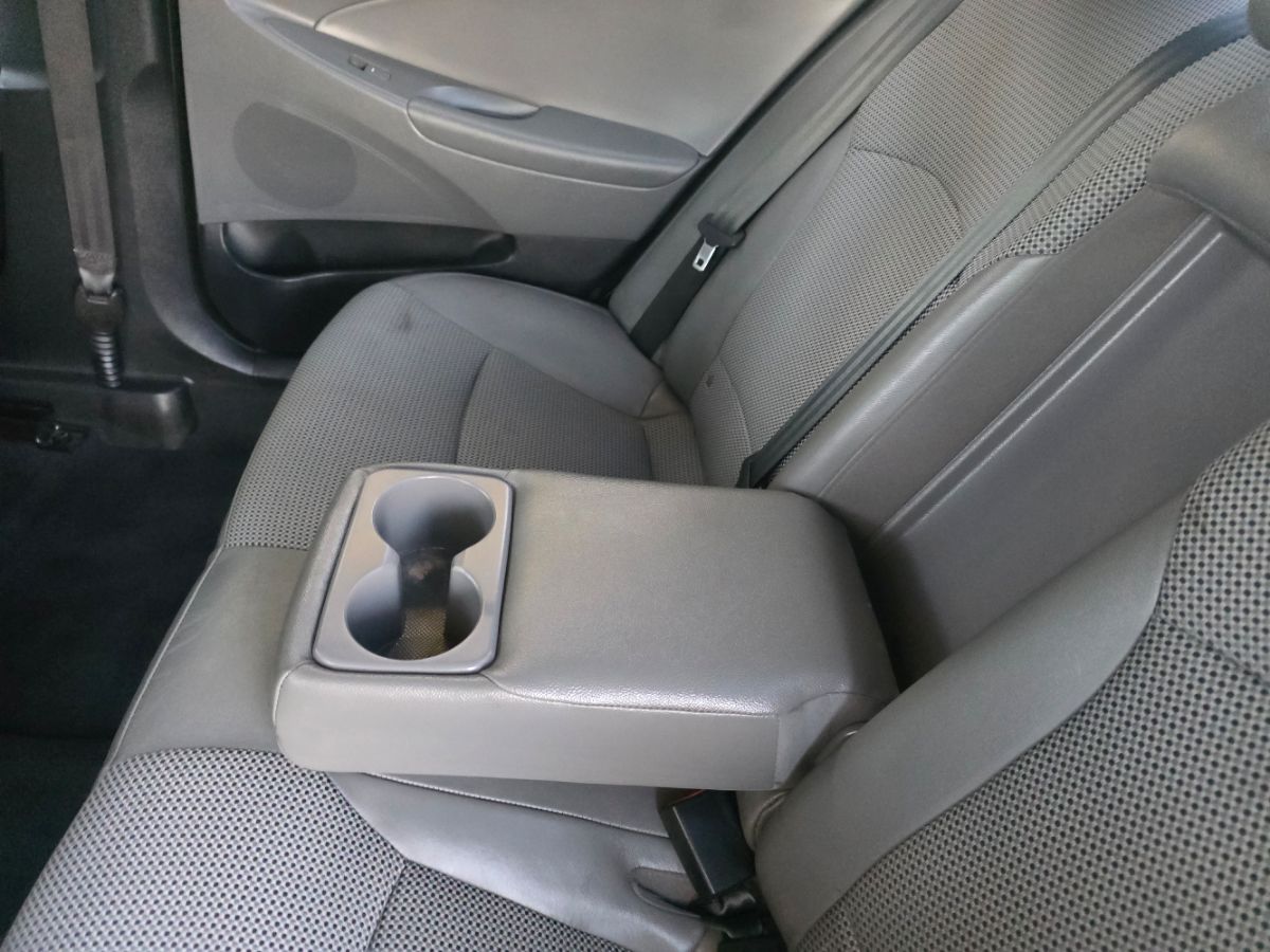 2012 Hyundai Sonata SE photo 36