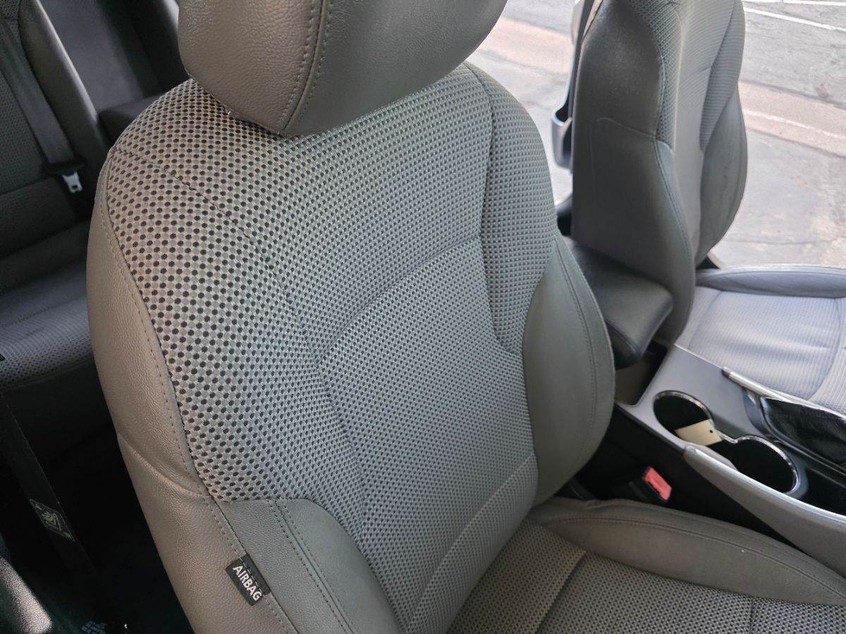 2012 Hyundai Sonata SE photo 38