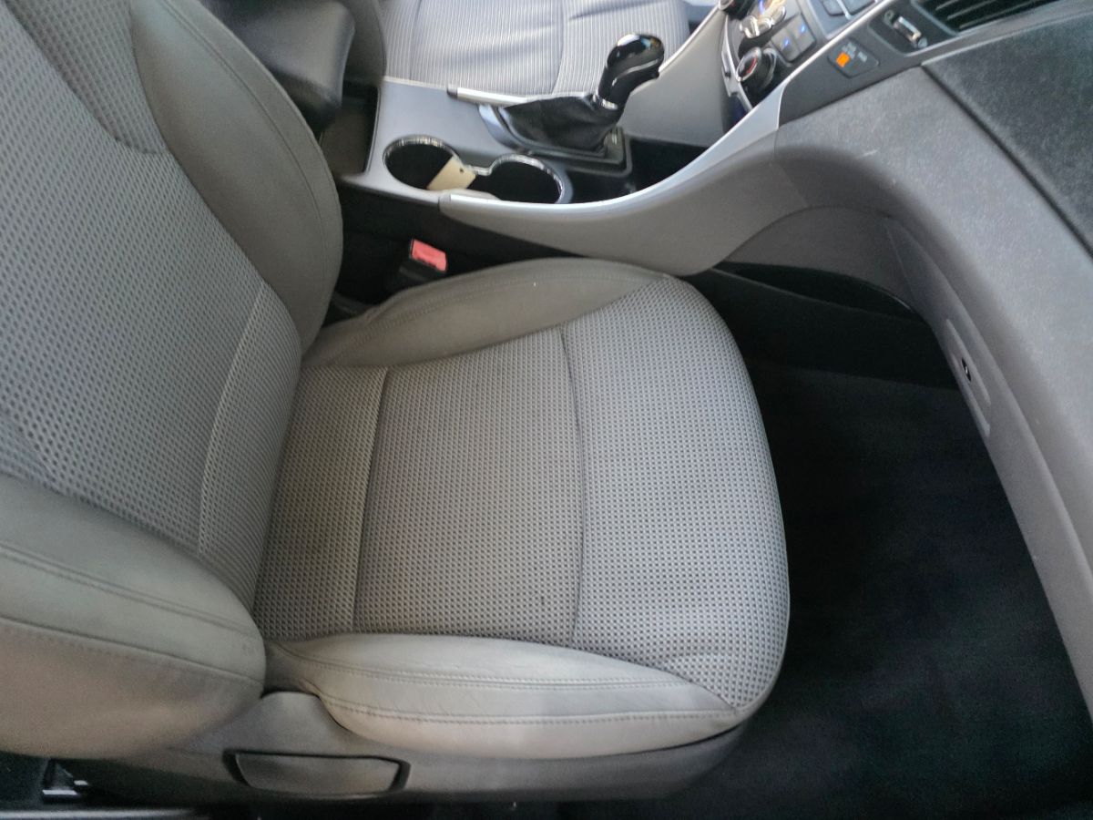 2012 Hyundai Sonata SE photo 39