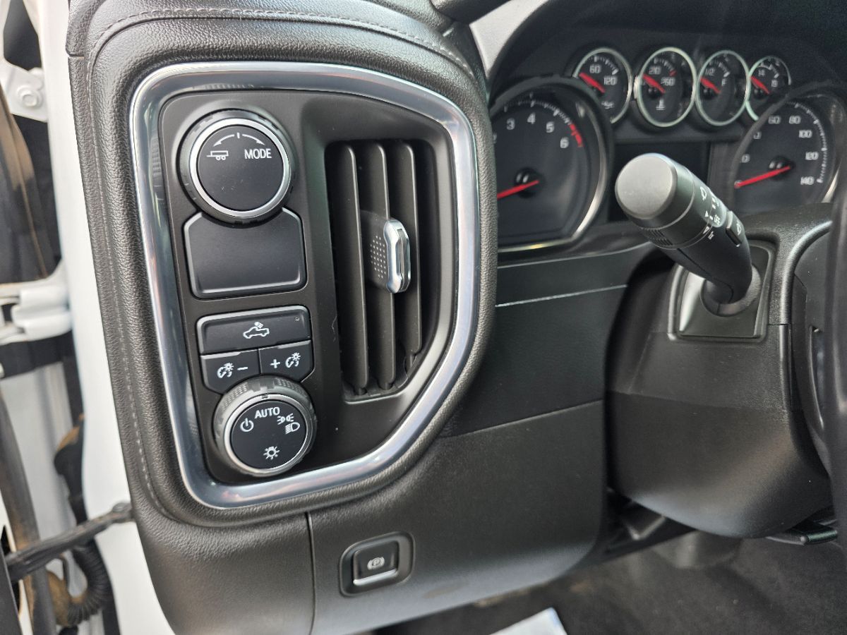 2021 Chevrolet Silverado 1500 LT photo 13