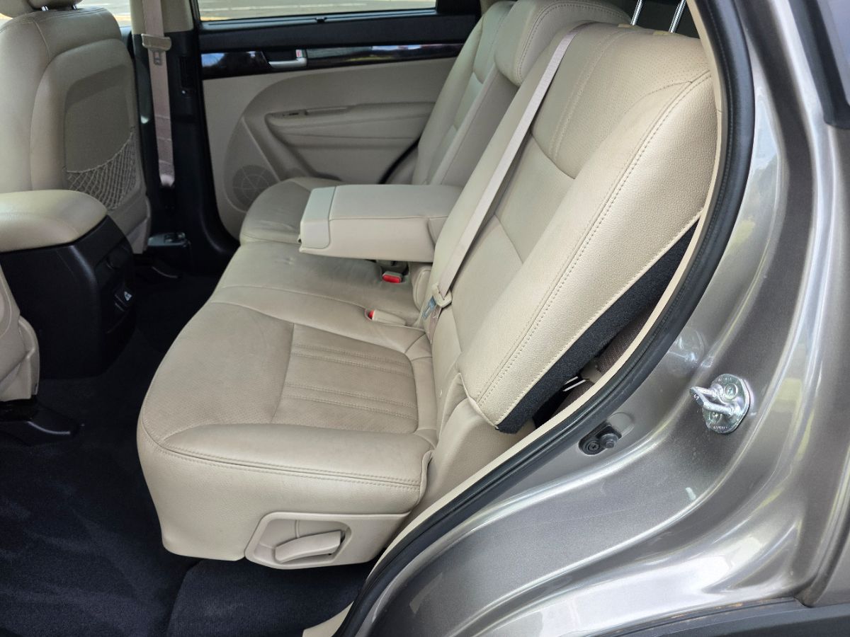 2015 Kia Sorento EX photo 16