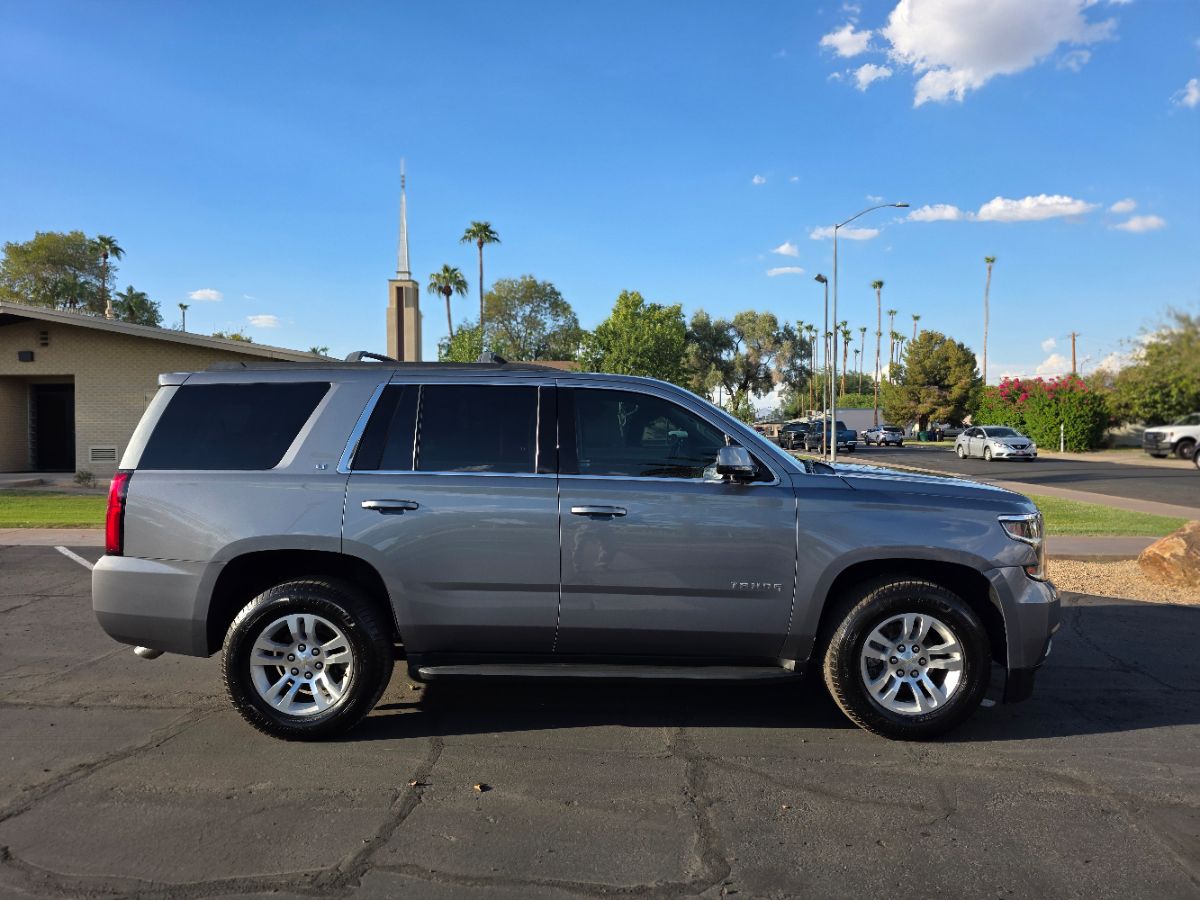 2018 Chevrolet Tahoe LT photo 3