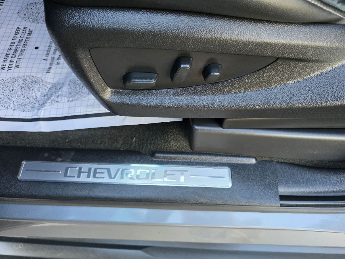 2018 Chevrolet Tahoe LT photo 14