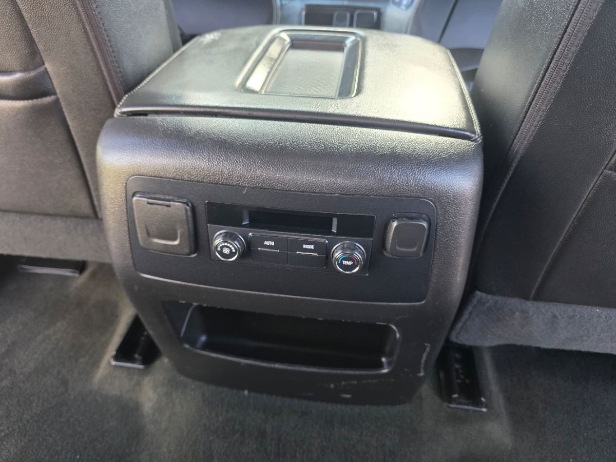 2018 Chevrolet Tahoe LT photo 30