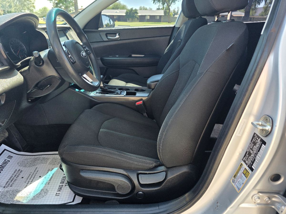 2019 Kia Optima LX photo 7