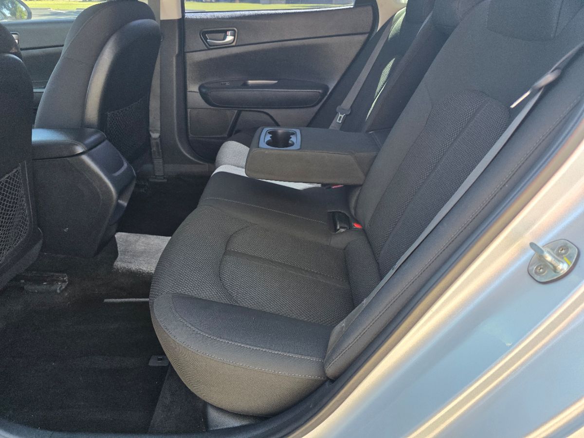 2019 Kia Optima LX photo 8