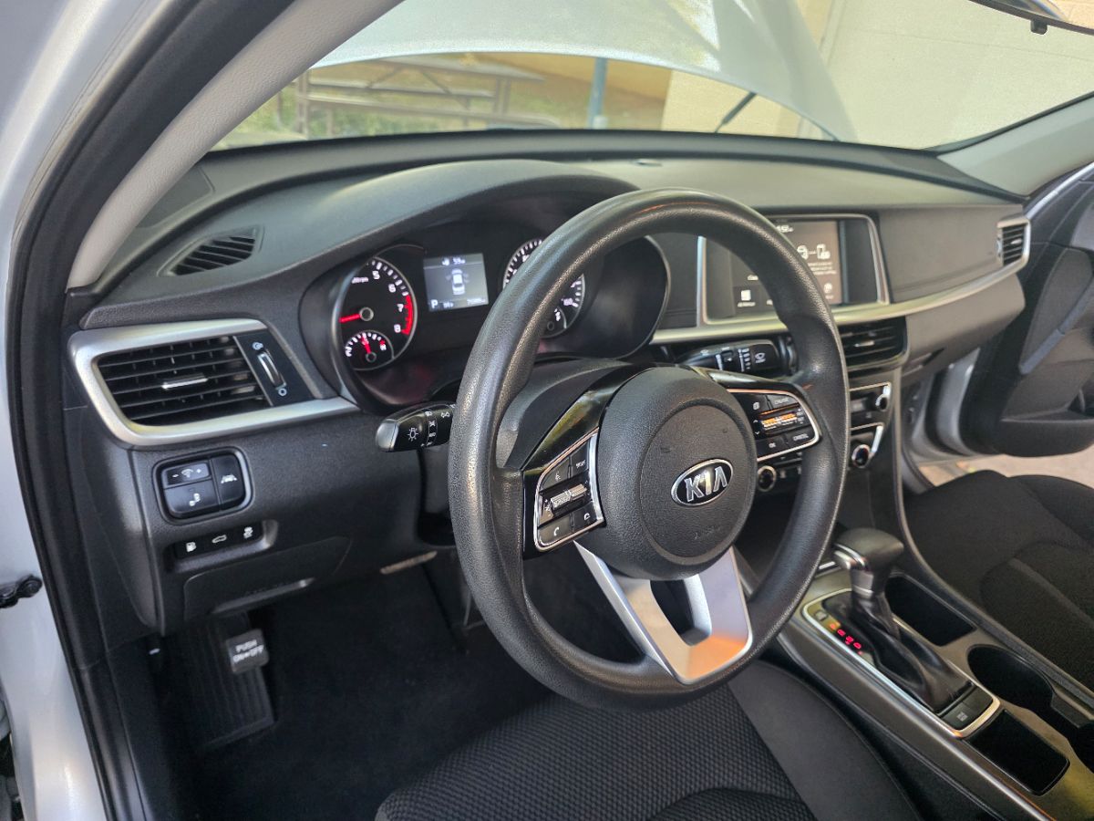2019 Kia Optima LX photo 10