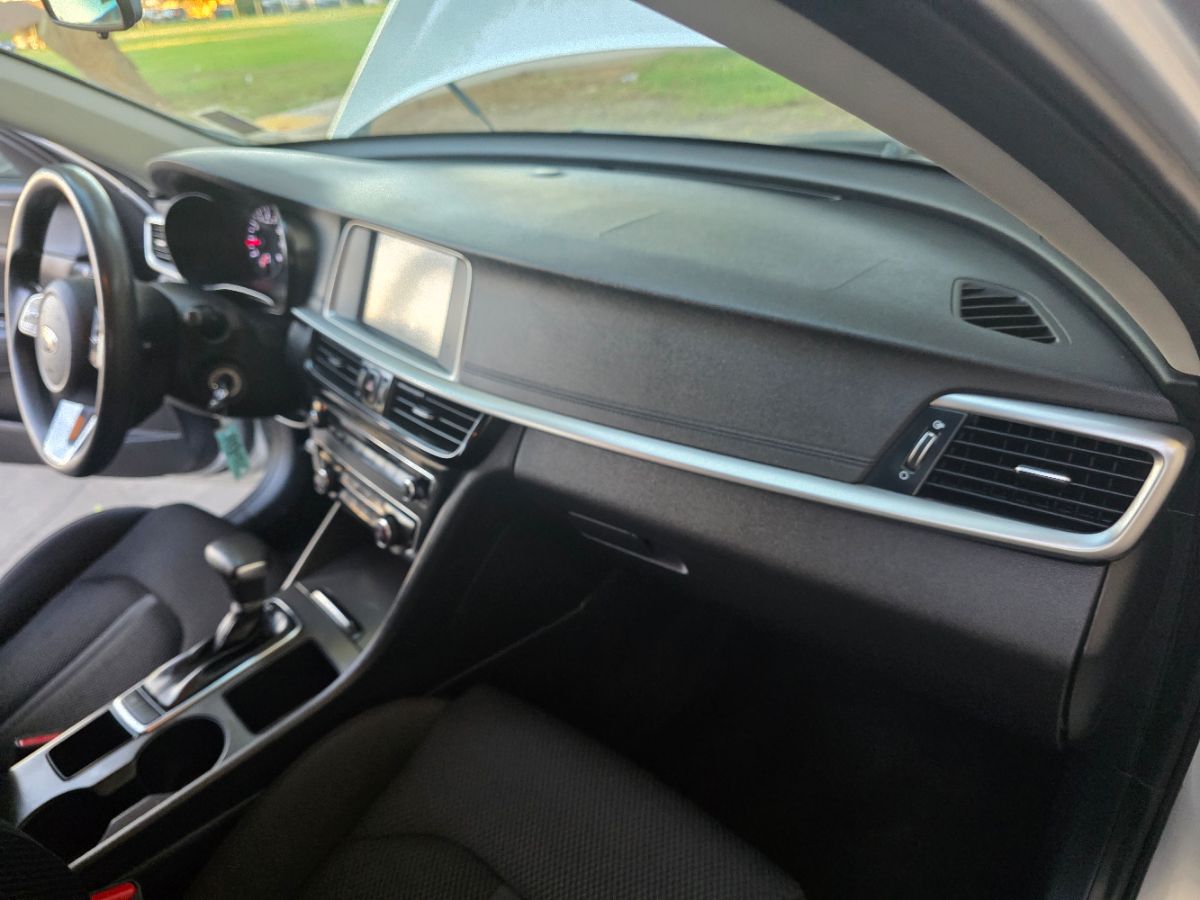 2019 Kia Optima LX photo 24