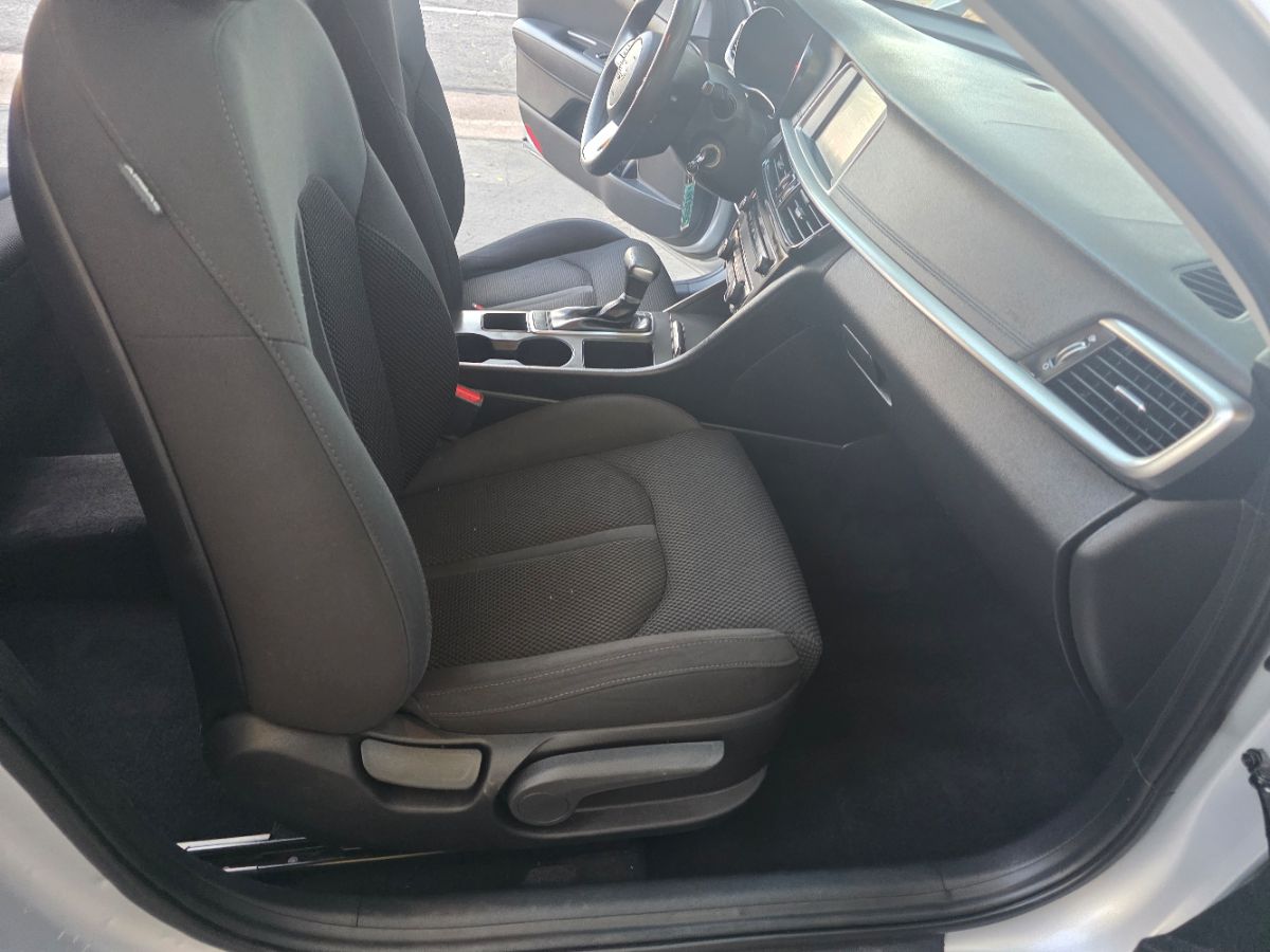 2019 Kia Optima LX photo 25