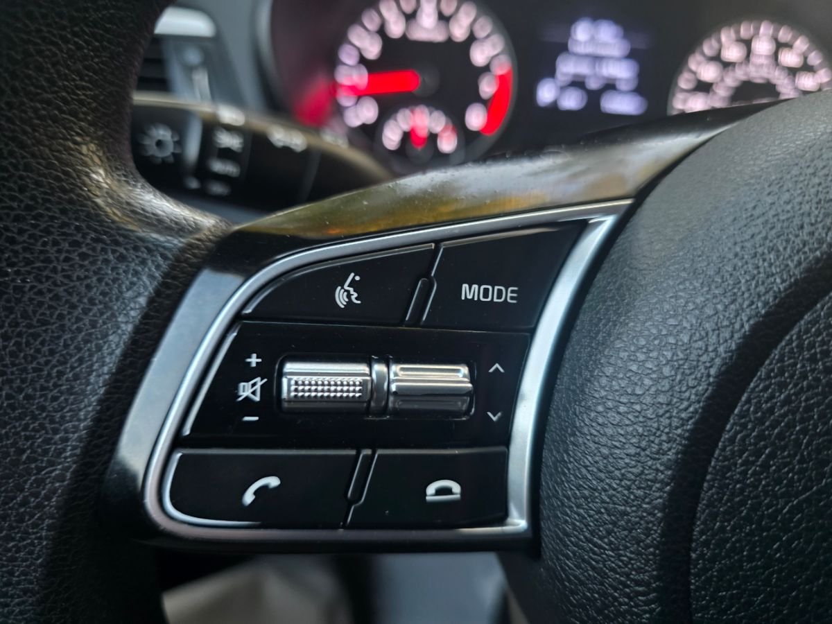 2019 Kia Optima LX photo 35