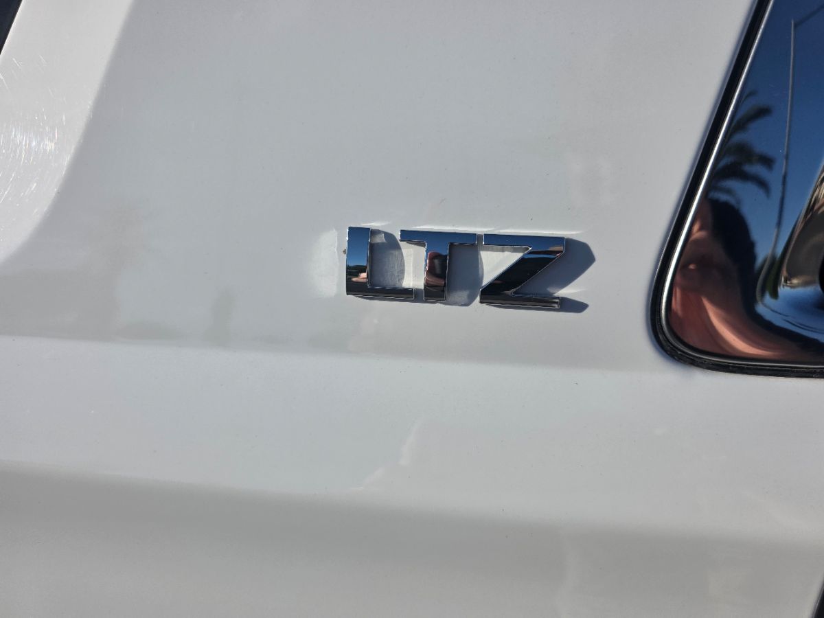 2016 Chevrolet Tahoe LTZ photo 4
