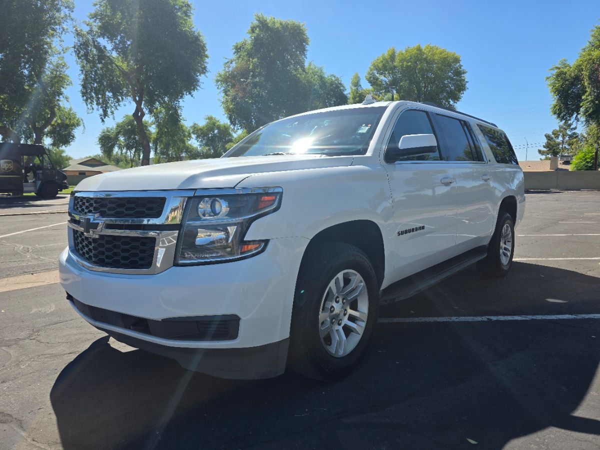 2017 Chevrolet Suburban LT photo 2