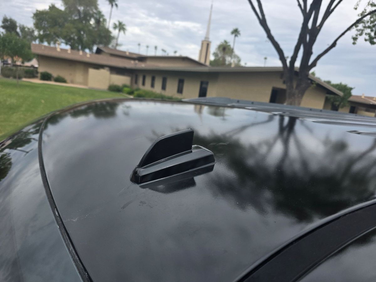 2015 Chevrolet Suburban LT photo 3