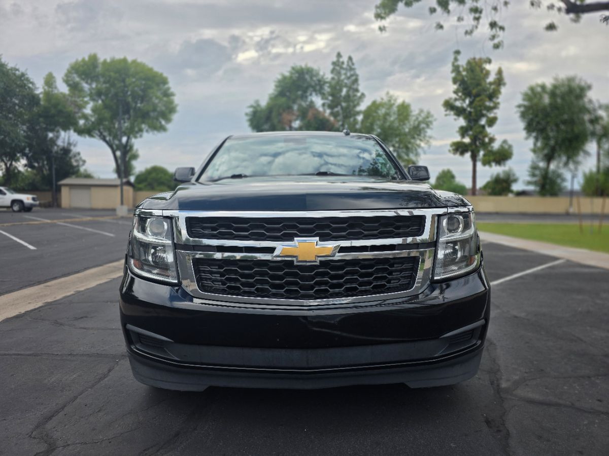 2020 Chevrolet Suburban LT photo 4