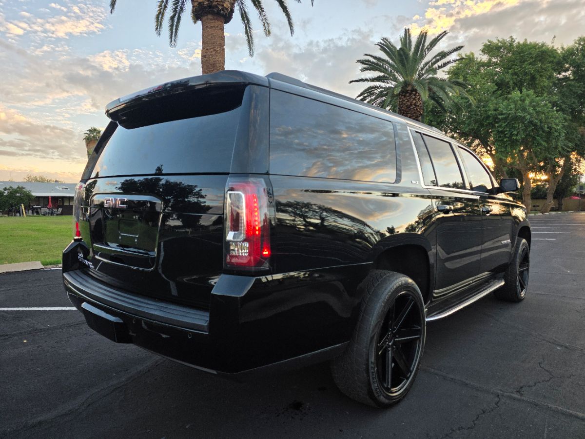 2019 Gmc Yukon XL SLT photo 4