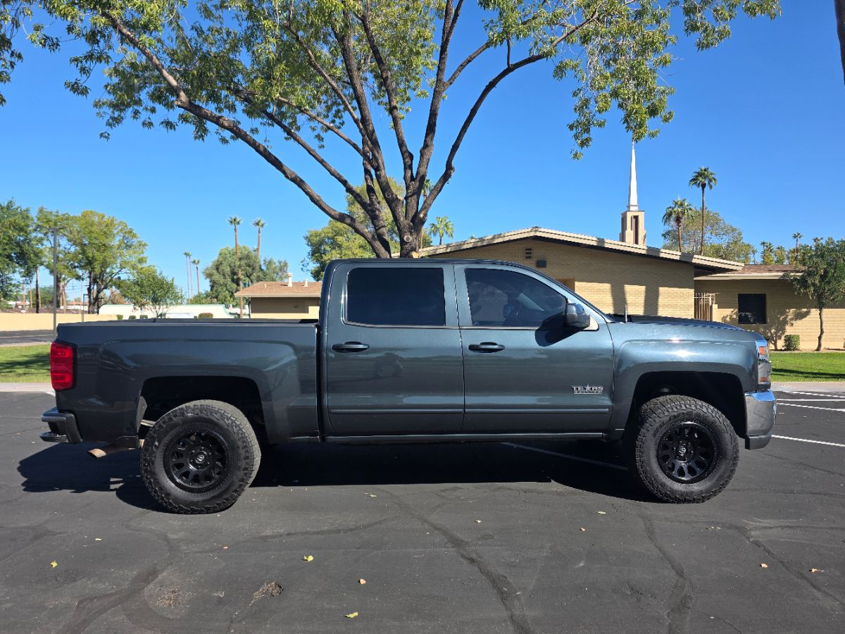 2018 Chevrolet Silverado 1500 LT Texas Edition photo 3