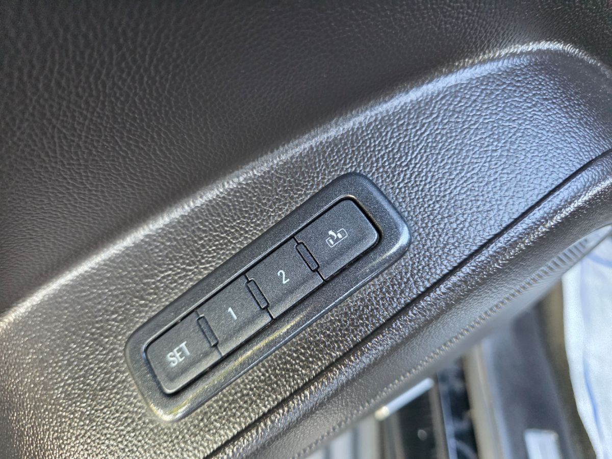2017 Chevrolet Tahoe Premier - Photo 11