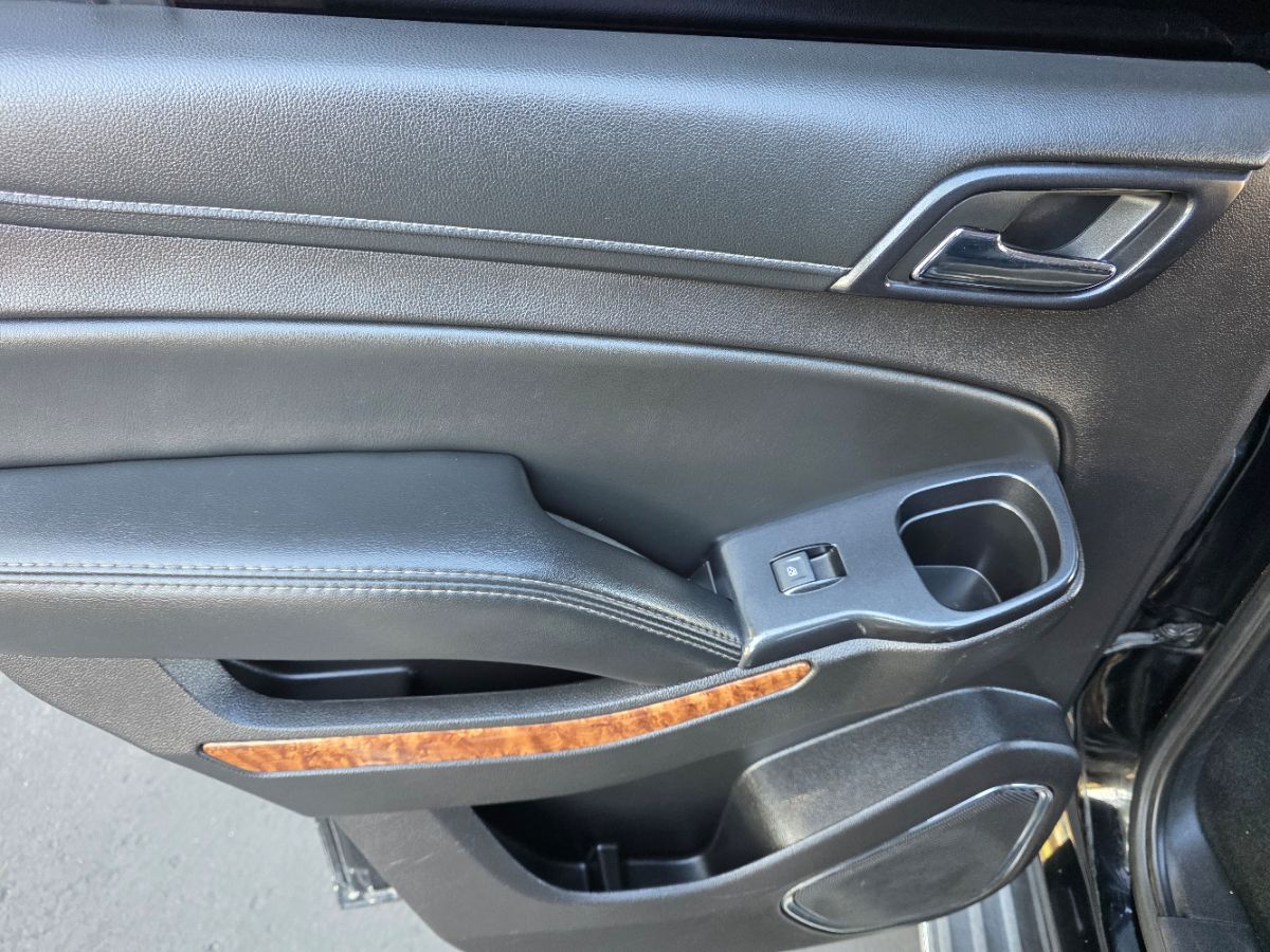 2017 Chevrolet Tahoe Premier - Photo 18
