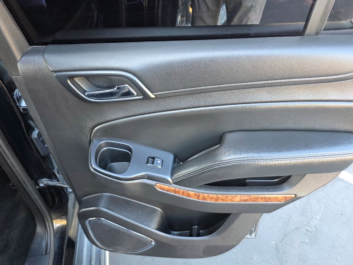 2017 Chevrolet Tahoe Premier - Photo 34
