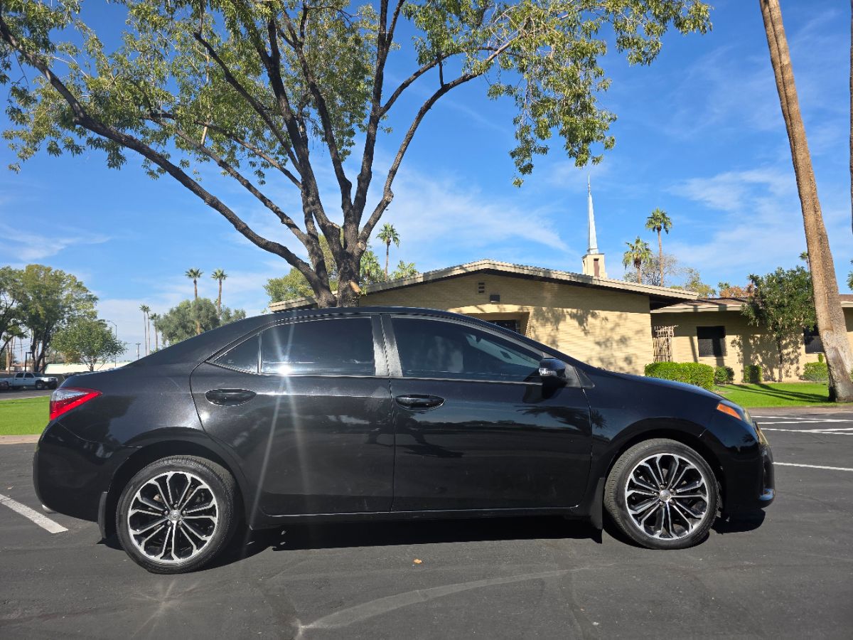 2015 Toyota Corolla Plus photo 3
