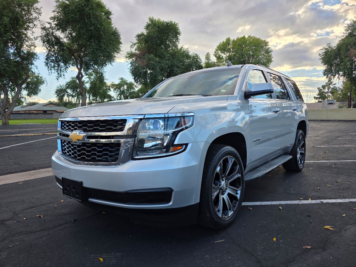 2015 Chevrolet Tahoe LT photo 2