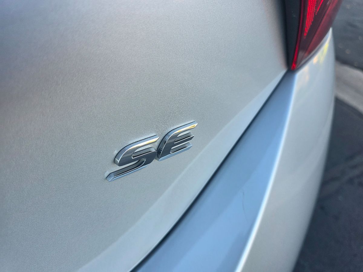 2018 Toyota Corolla XLE XSE photo 4