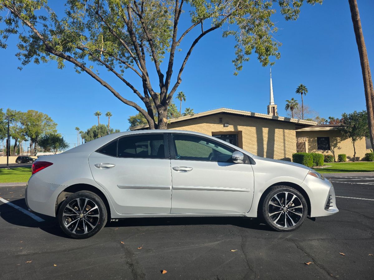 2018 Toyota Corolla XLE XSE photo 3