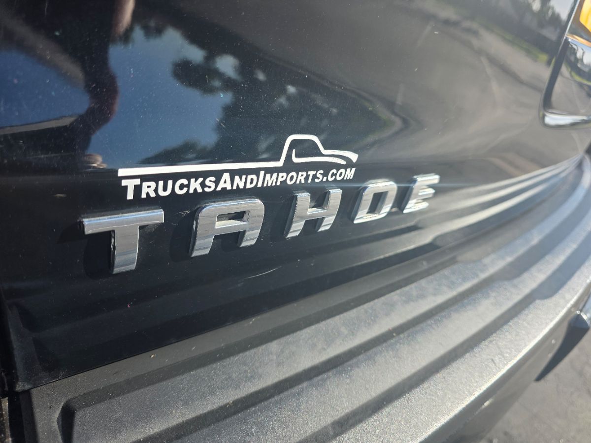 2016 Chevrolet Tahoe LT photo 3