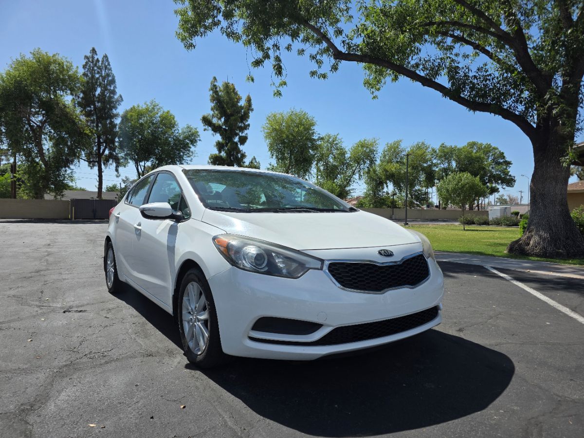 2016 Kia Forte LX AT's photo
