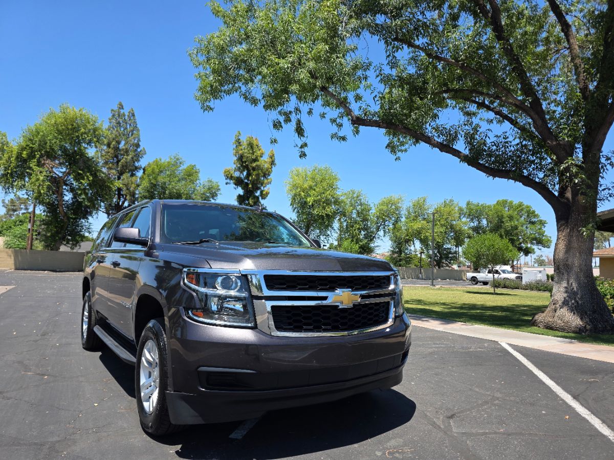 2018 Chevrolet Suburban 2WD 1500 LT's photo