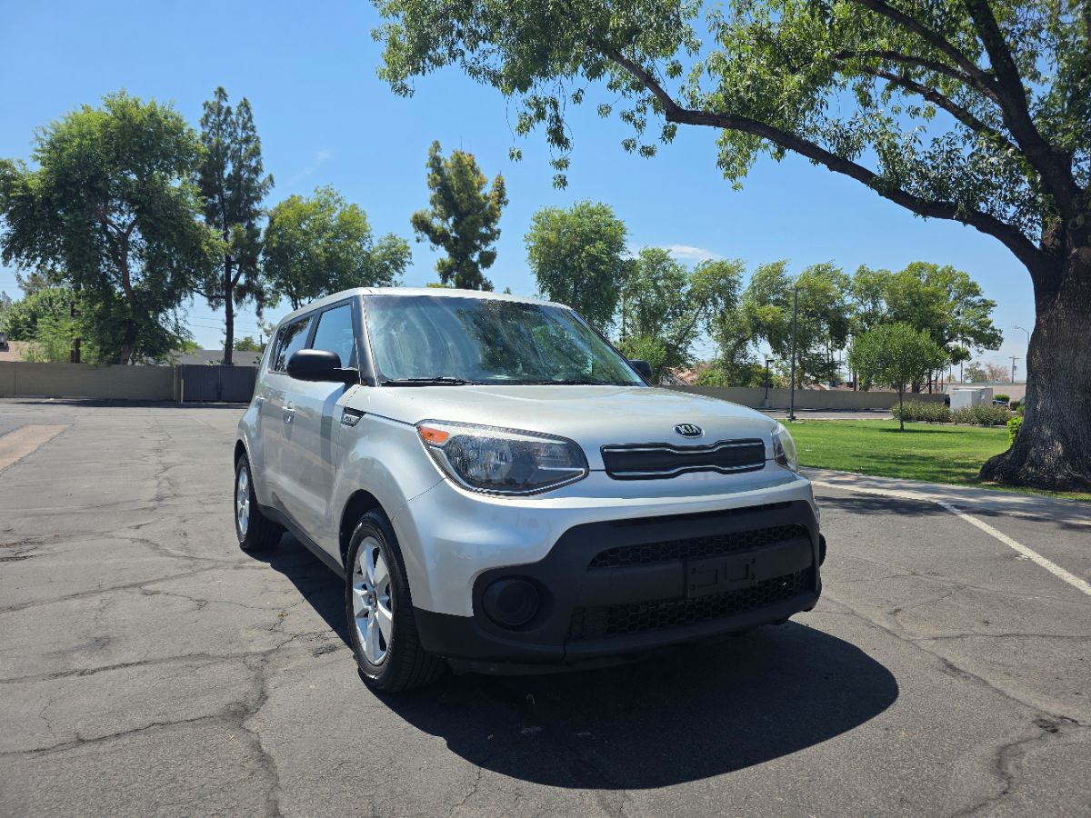 2017 Kia Soul Base FWD photo