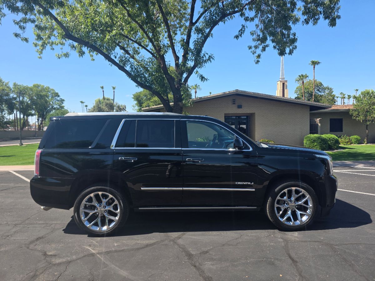 2016 GMC Yukon Denali RWD photo