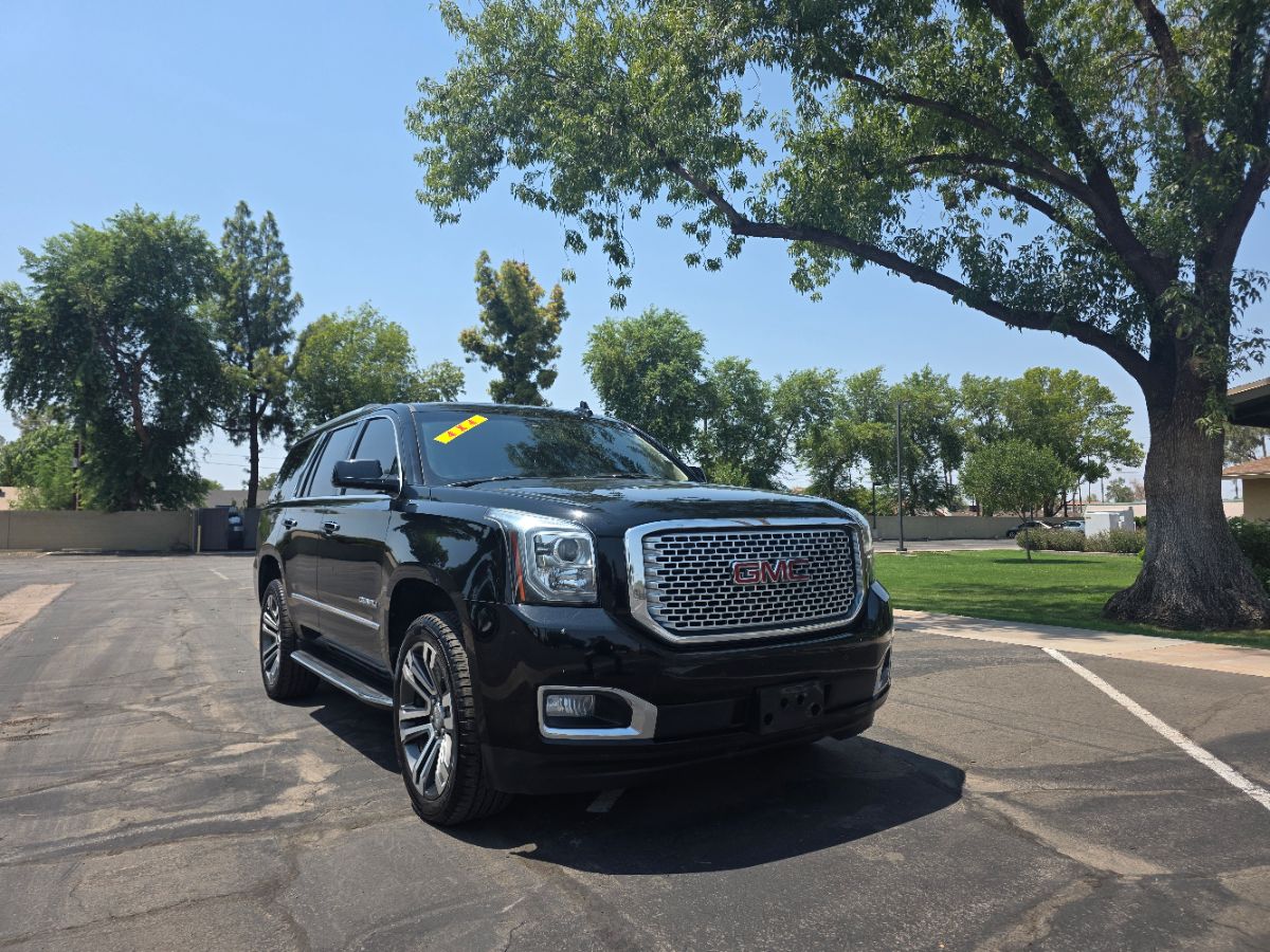 2017 GMC Yukon Denali 6.2 liter V8 Power! 3rd Row LOADED 4x4!
