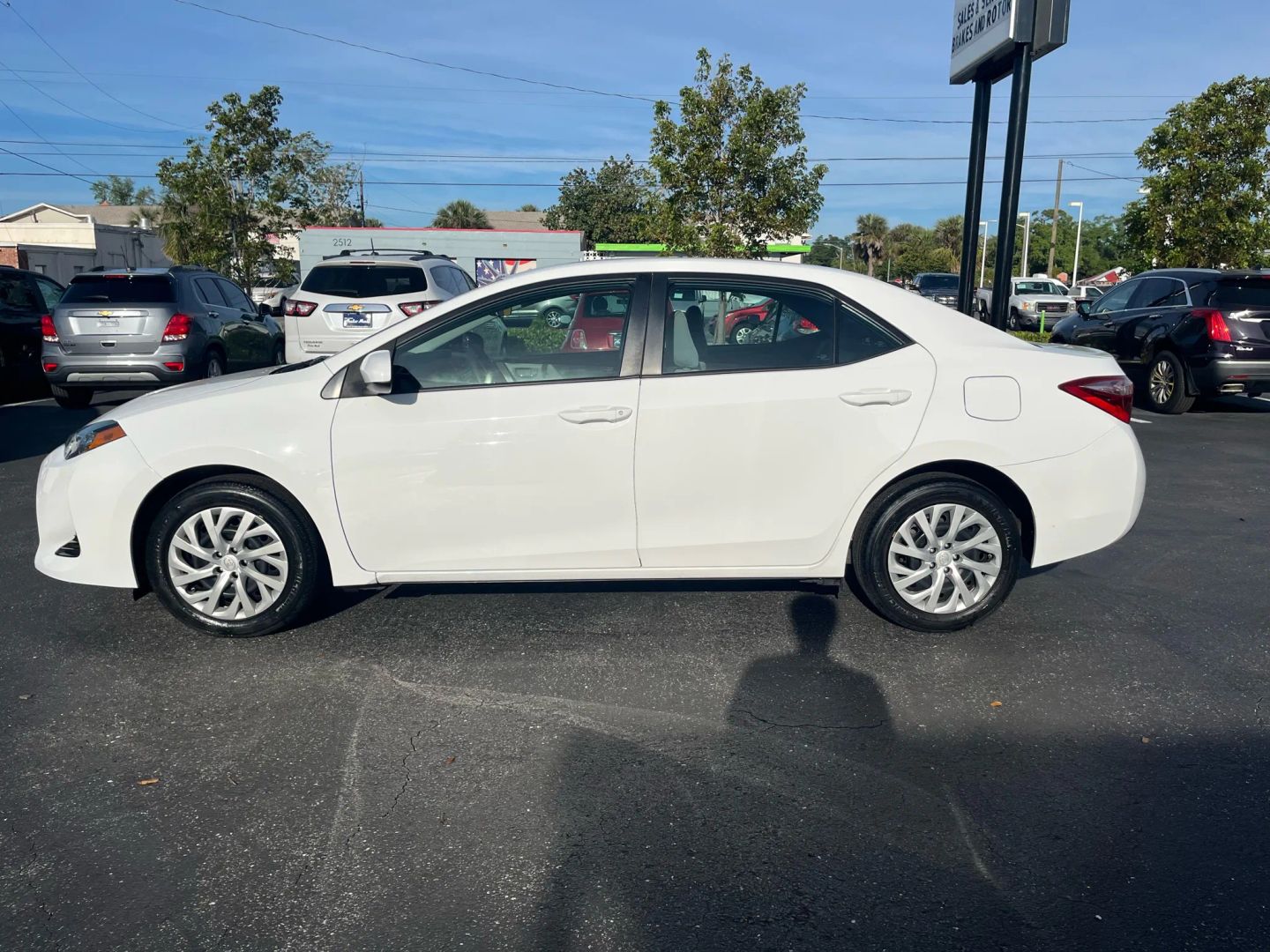 2019 Toyota Corolla LE - Photo 8