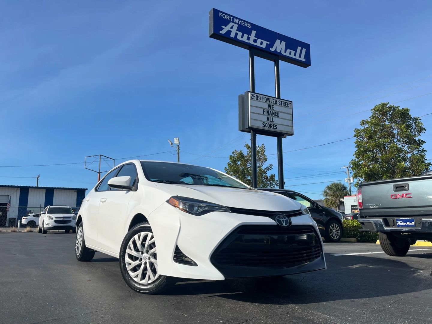 2019 Toyota Corolla LE - Photo 9