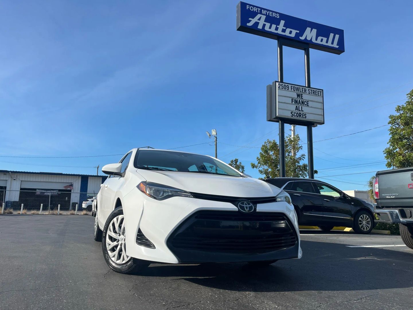 2019 Toyota Corolla LE - Photo 11