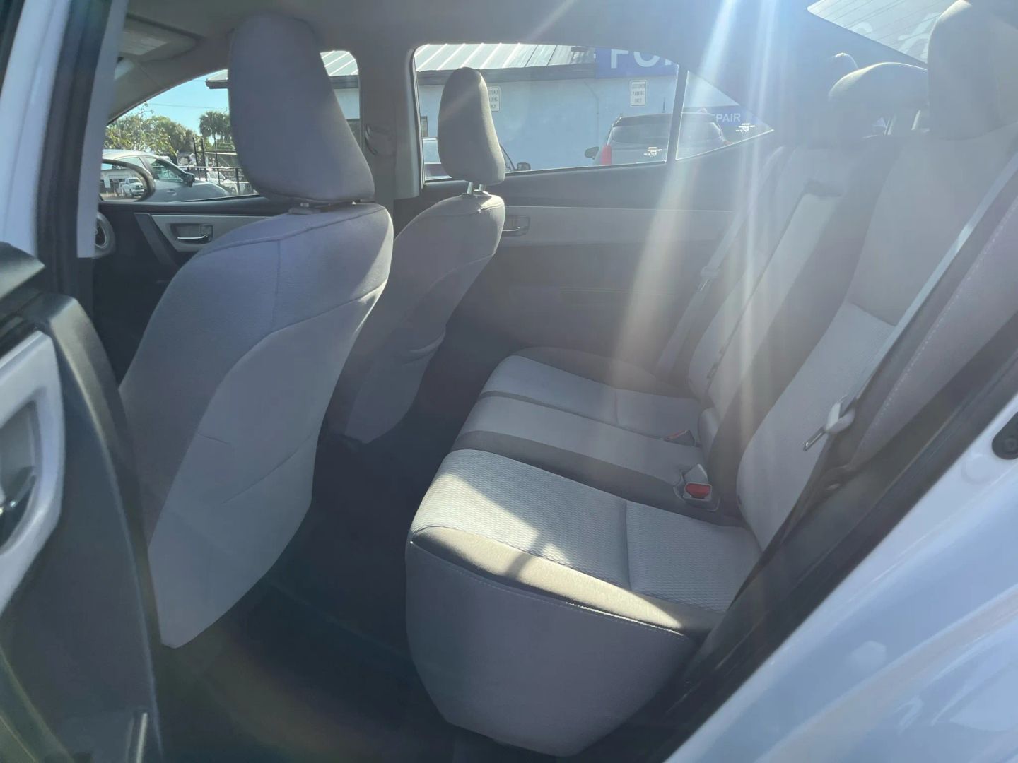 2019 Toyota Corolla LE - Photo 21