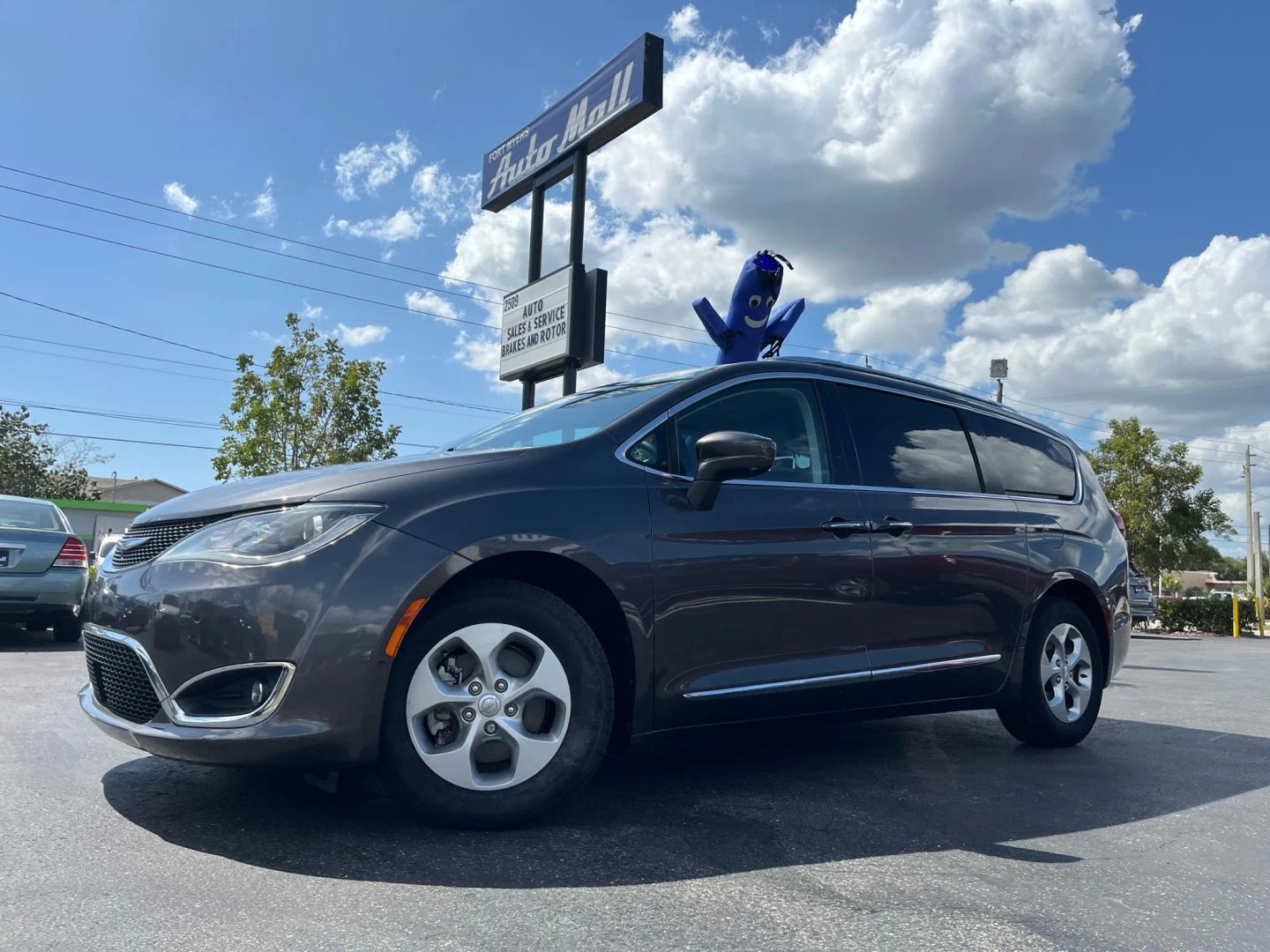 2017 Chrysler Pacifica Touring-L Plus - Photo 3