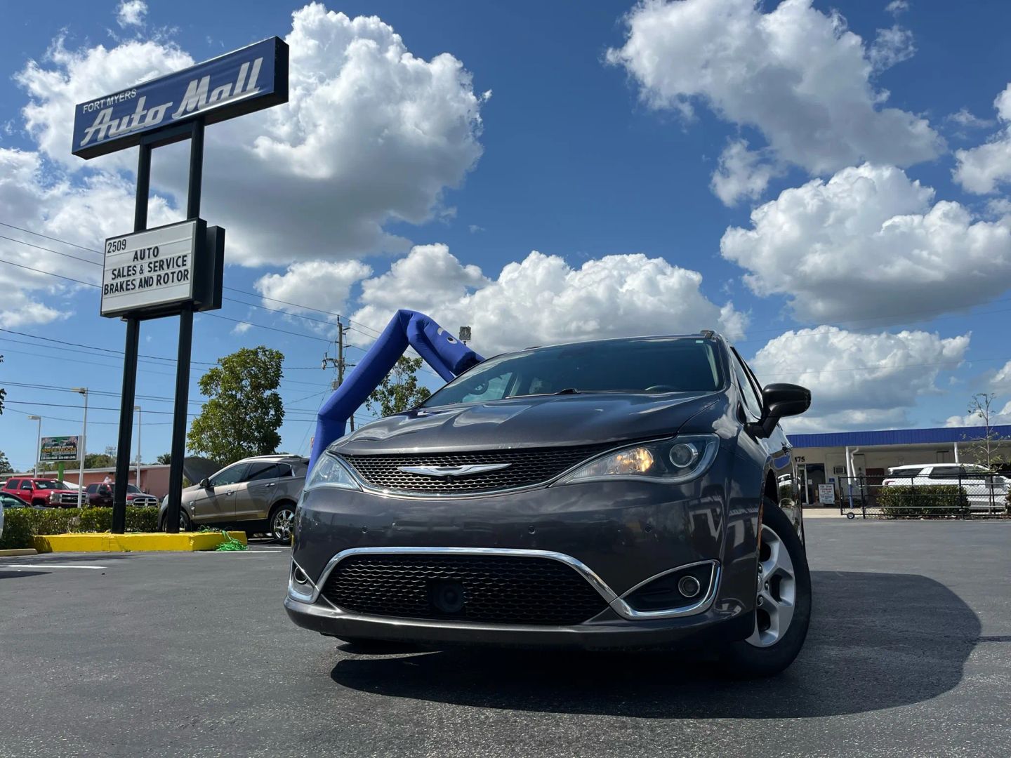 2017 Chrysler Pacifica Touring-L Plus - Photo 4