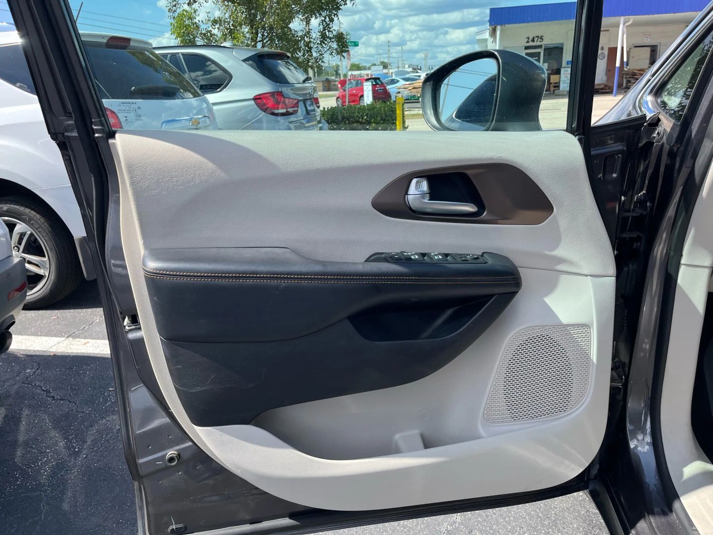 2017 Chrysler Pacifica Touring-L Plus - Photo 16